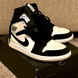 Womens air jordan retro,worn twice